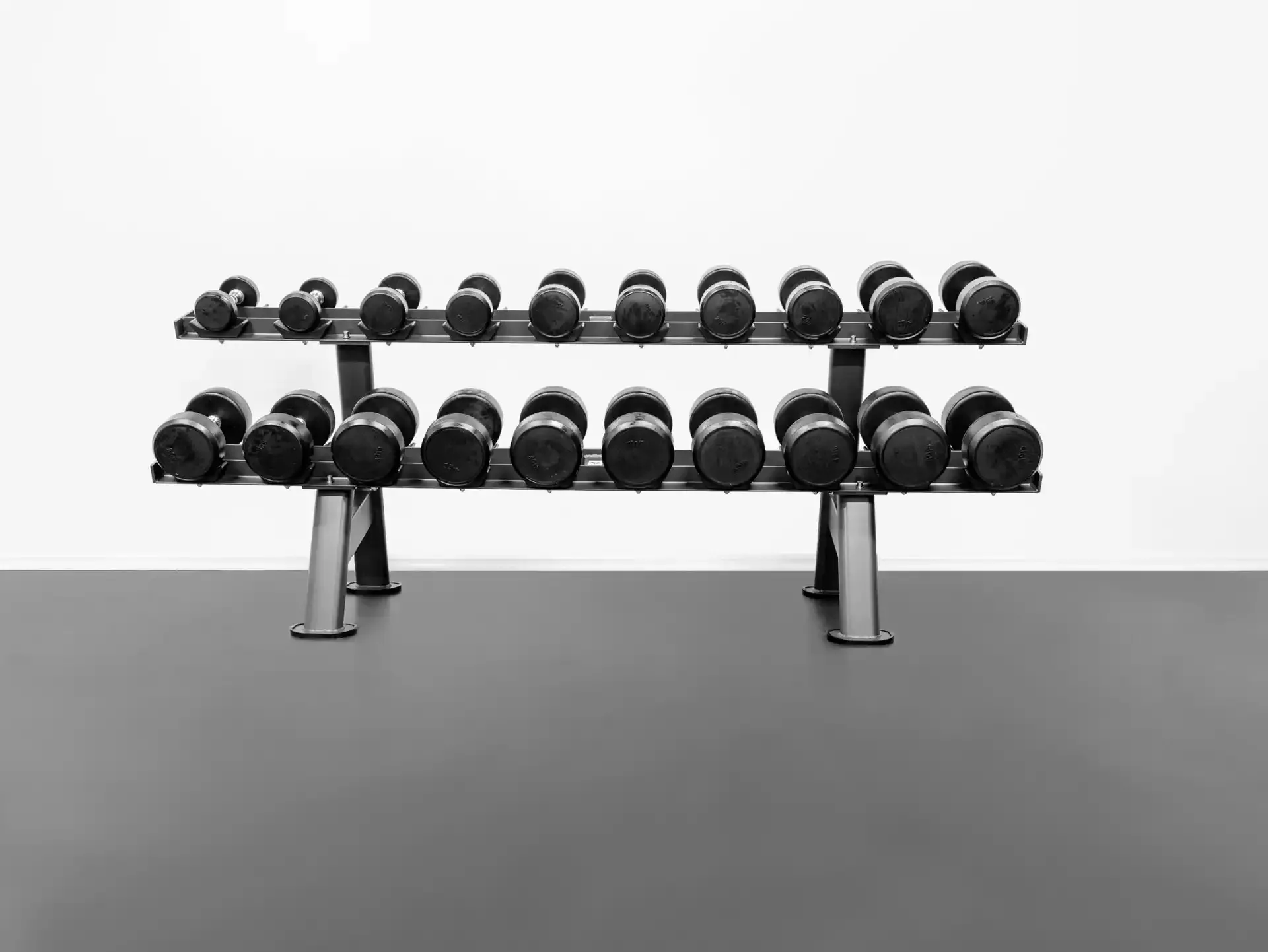 10-100lb Rubber Pro Dumbbell Set w/ G231 - Image 7
