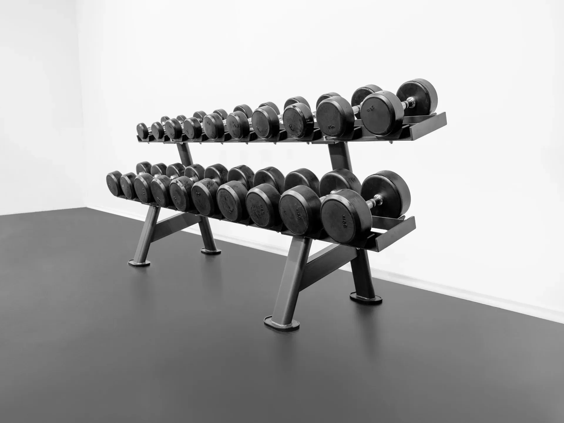 10-100lb Rubber Pro Dumbbell Set w/ G231 - Image 6