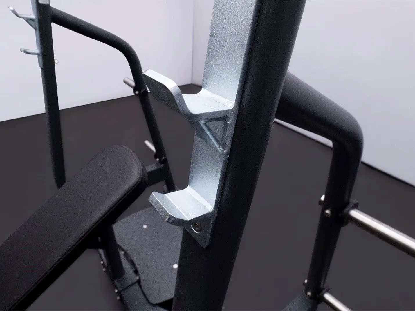 G252 Olympic Incline Bench - Image 9