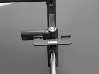 GR618 Selectorized Rear Kick